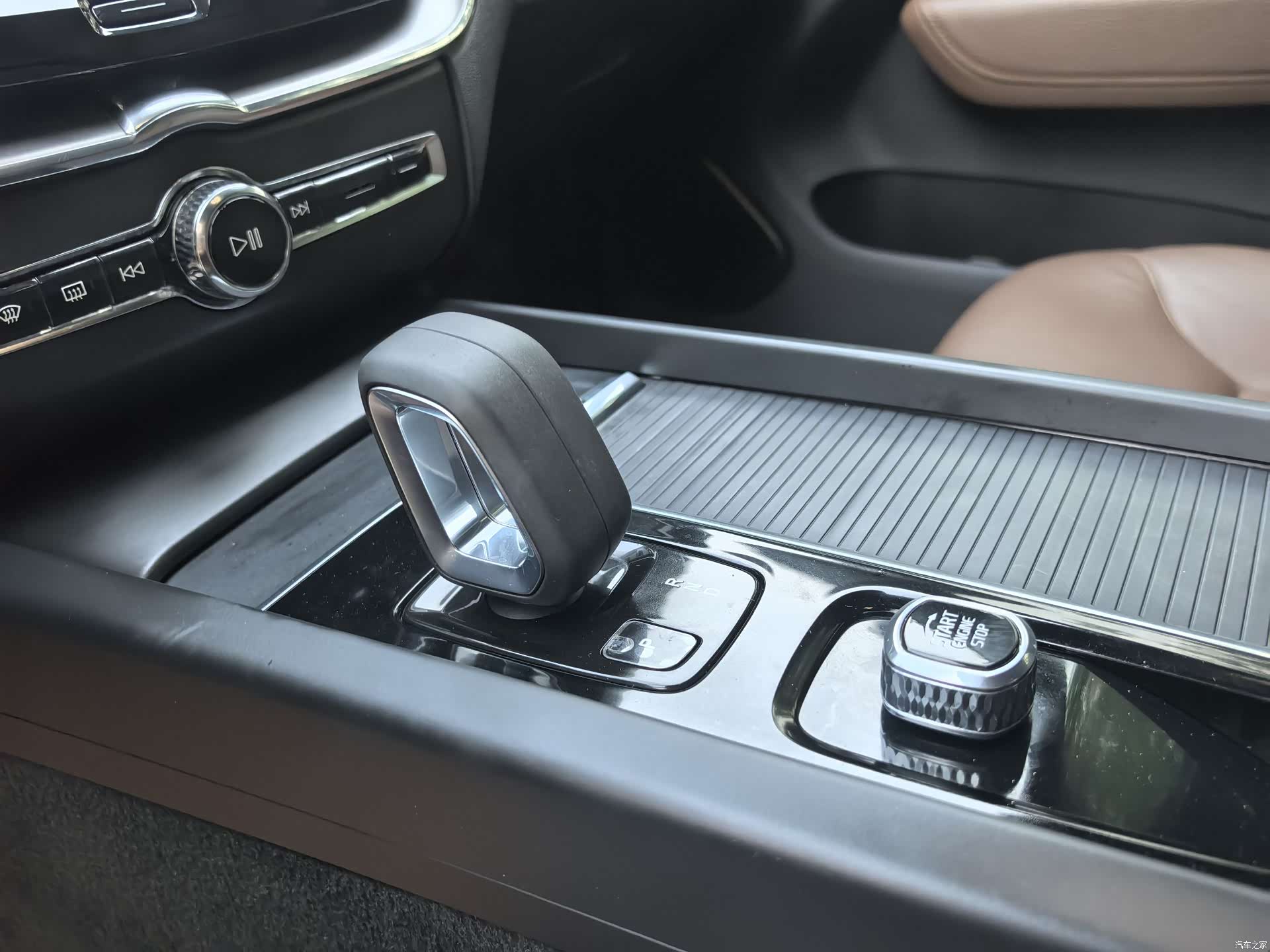 Volvo XC60, 2022 8