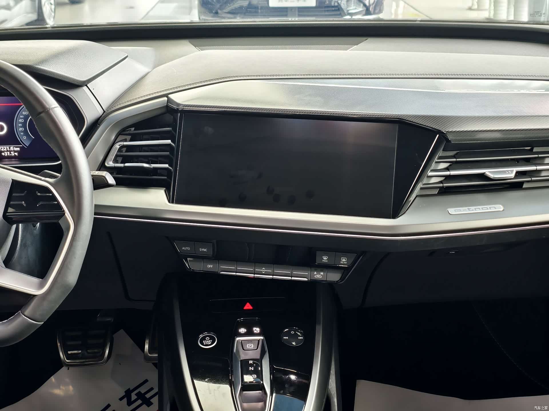 Audi Q4 e-tron, 2022 11