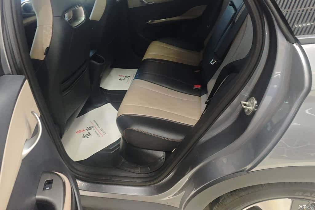 BYD Dolphin, 2023 11