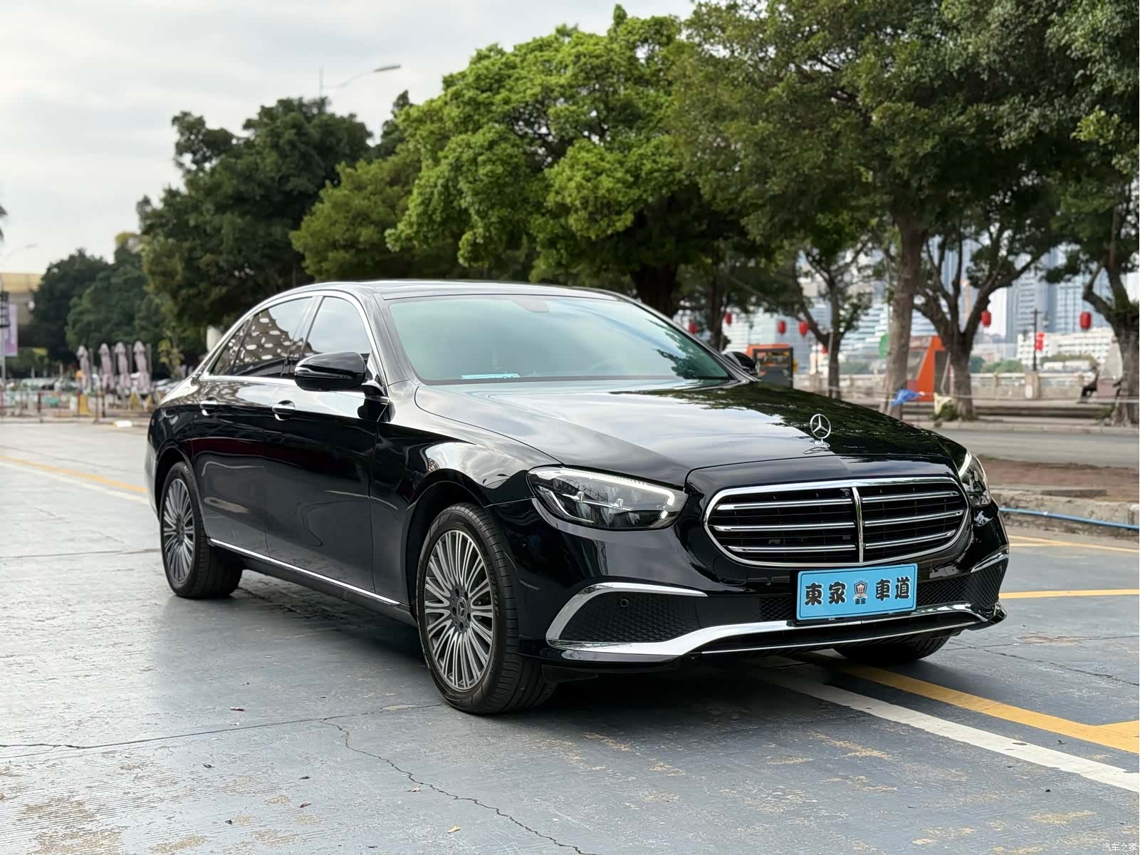 Mercedes-Benz E-Class, 2023 3