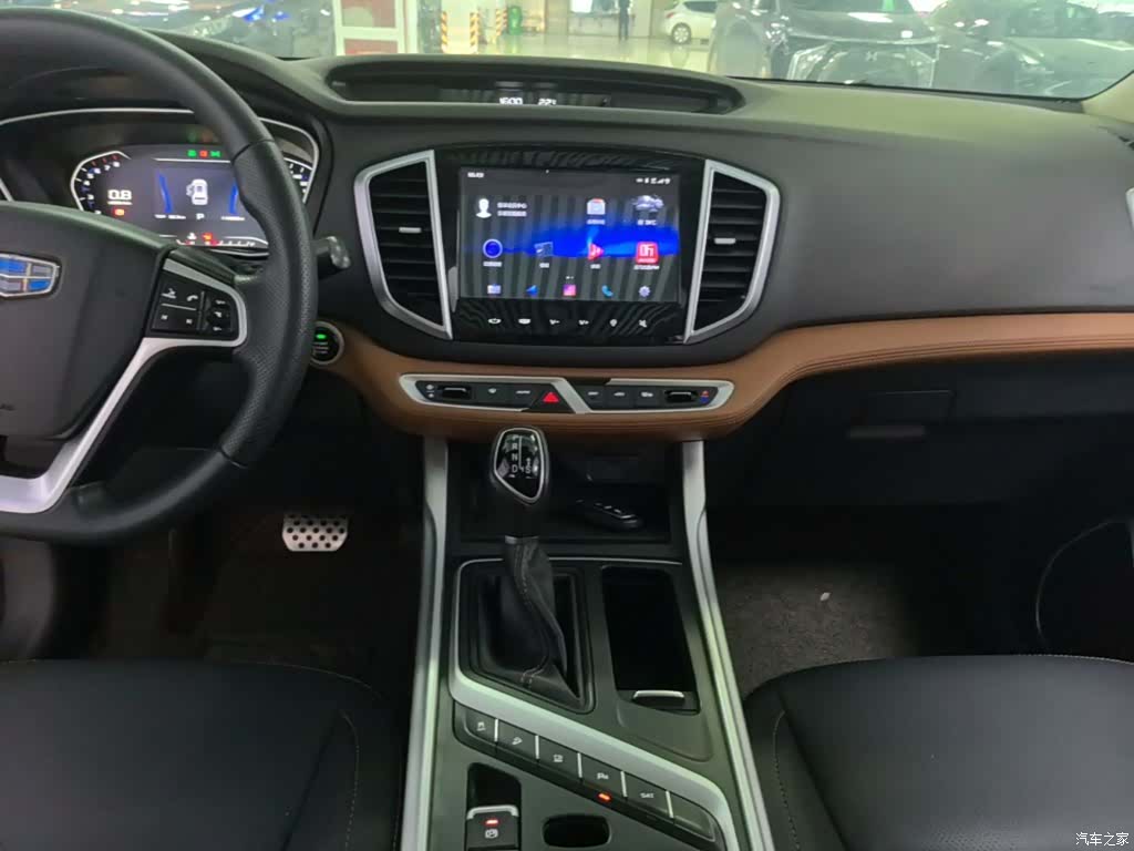 Geely X6, 2018 13