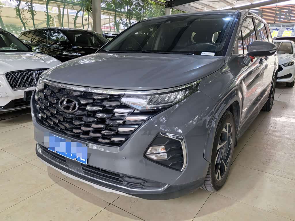 Hyundai Custo