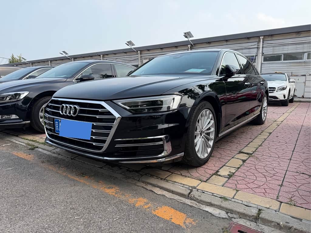 Audi A8