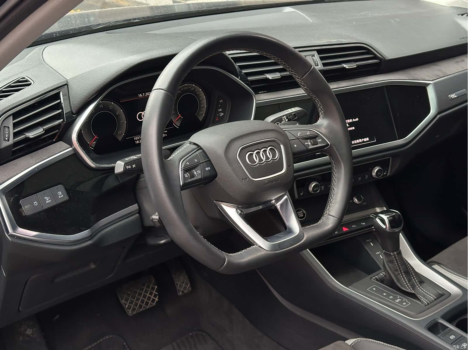Audi Q3, 2022 7