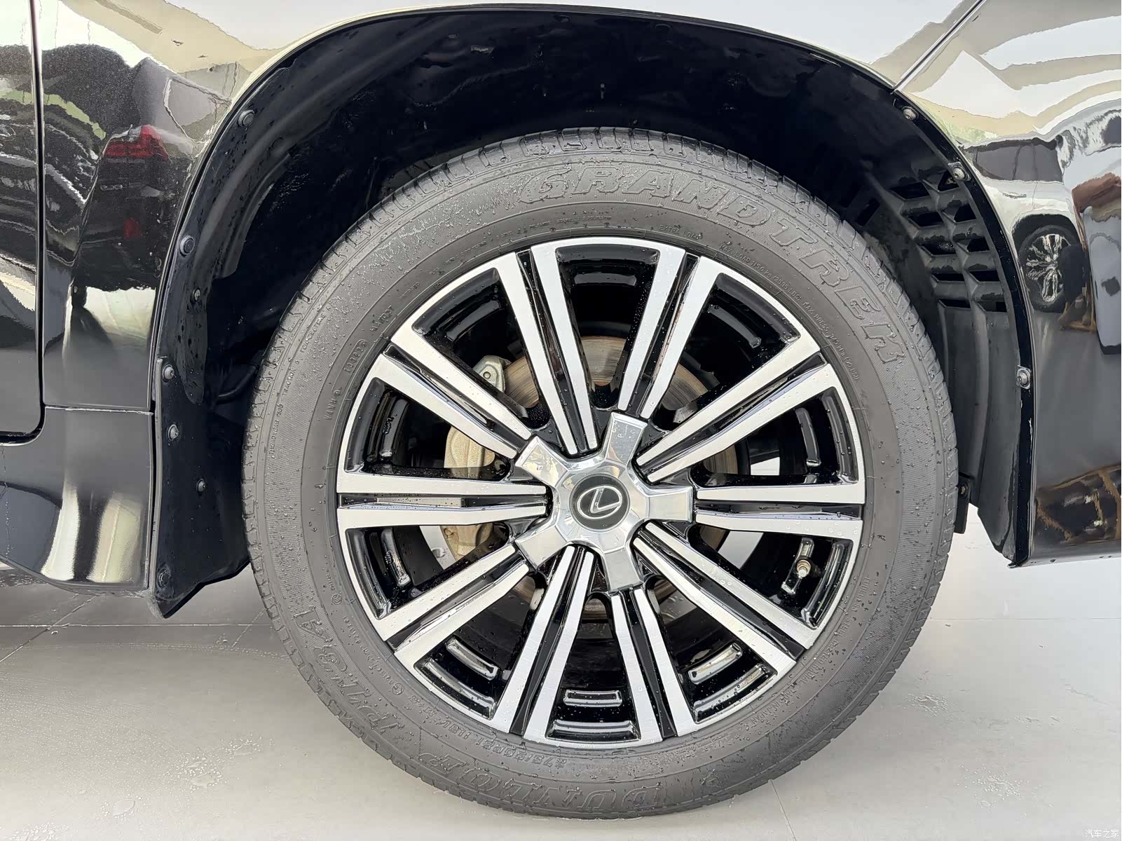 Lexus LX, 2019 24
