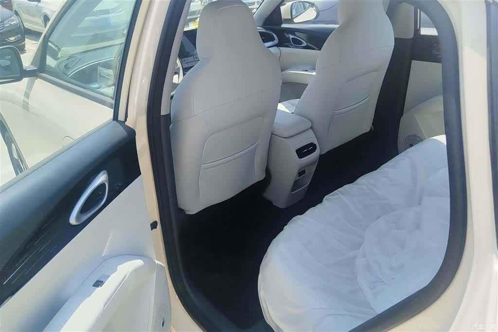 Geely Xingyuan, 2026 11