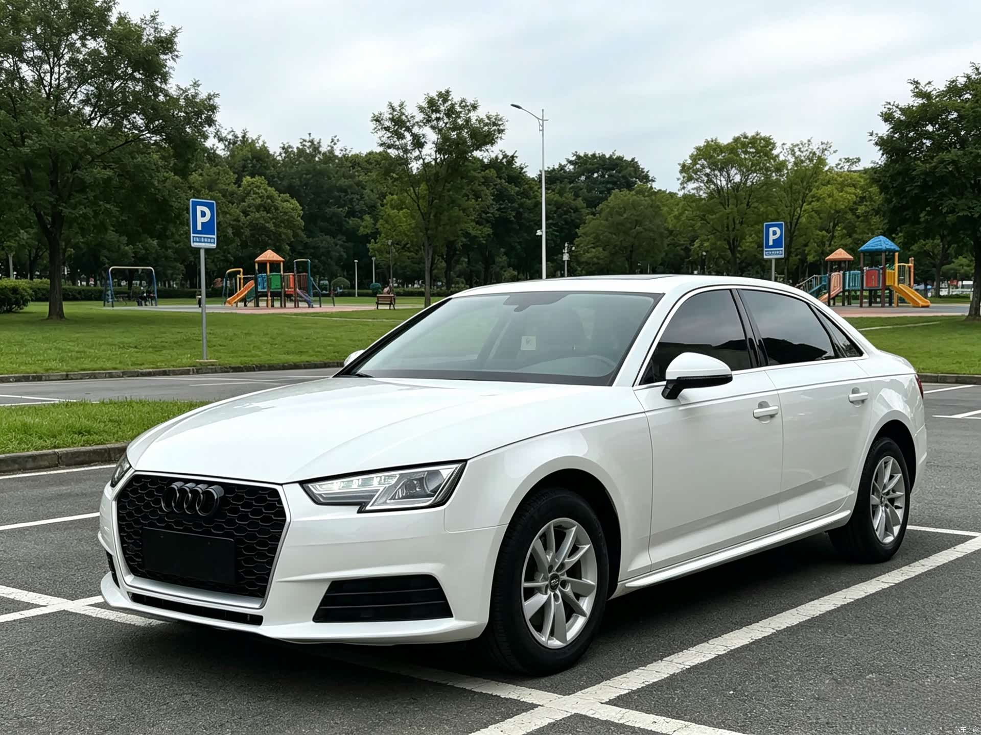 Audi A4L, 2016 1