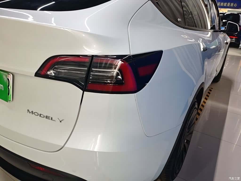 Tesla Model Y, 2023 8