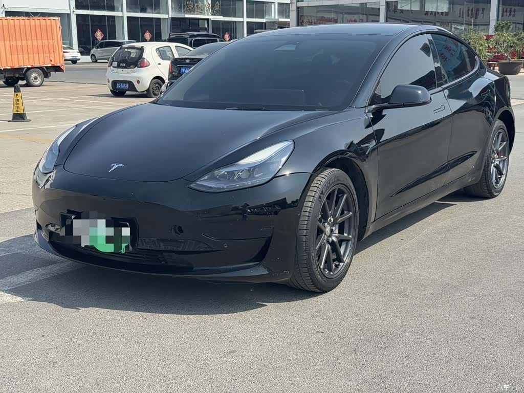 Tesla Model 3, 2023 1