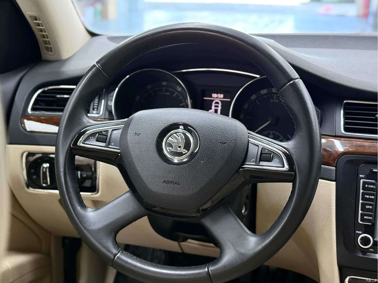Skoda Superb, 2014 10