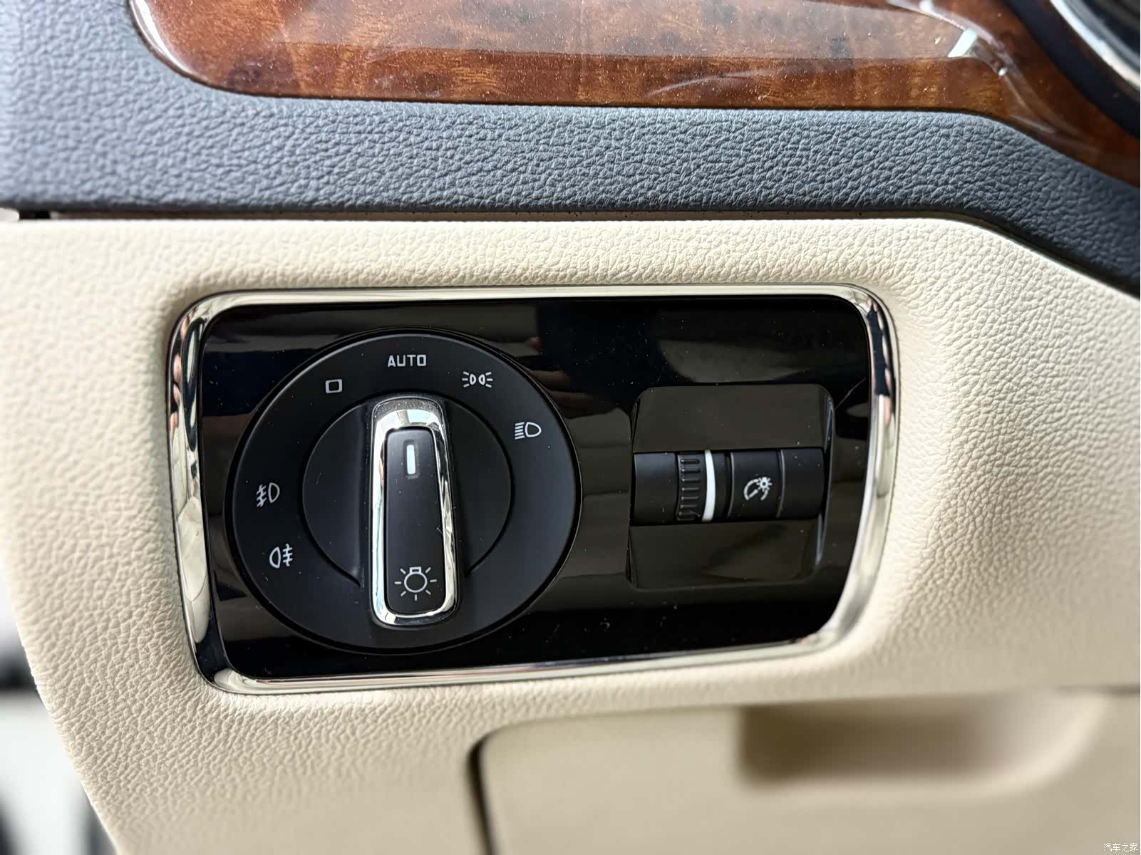 Skoda Superb, 2014 9