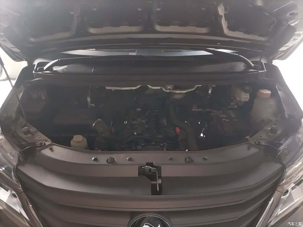 DongFeng M5, 2025 20