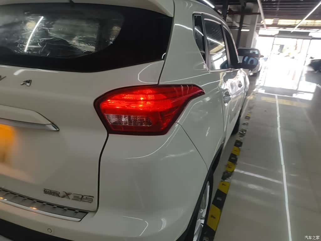 BAIC X35, 2016 8