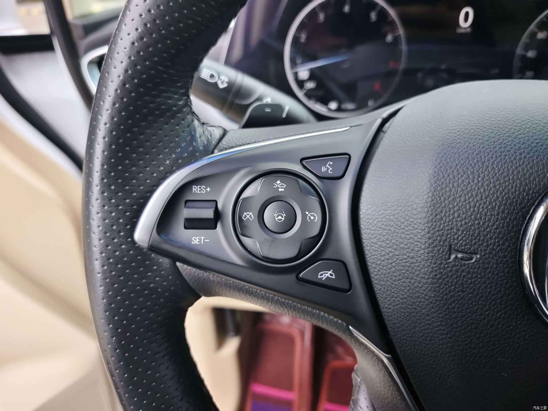 Buick GL8, 2022 13