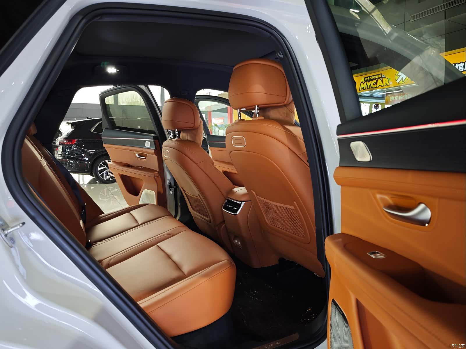 AITO M5, 2025 все фото