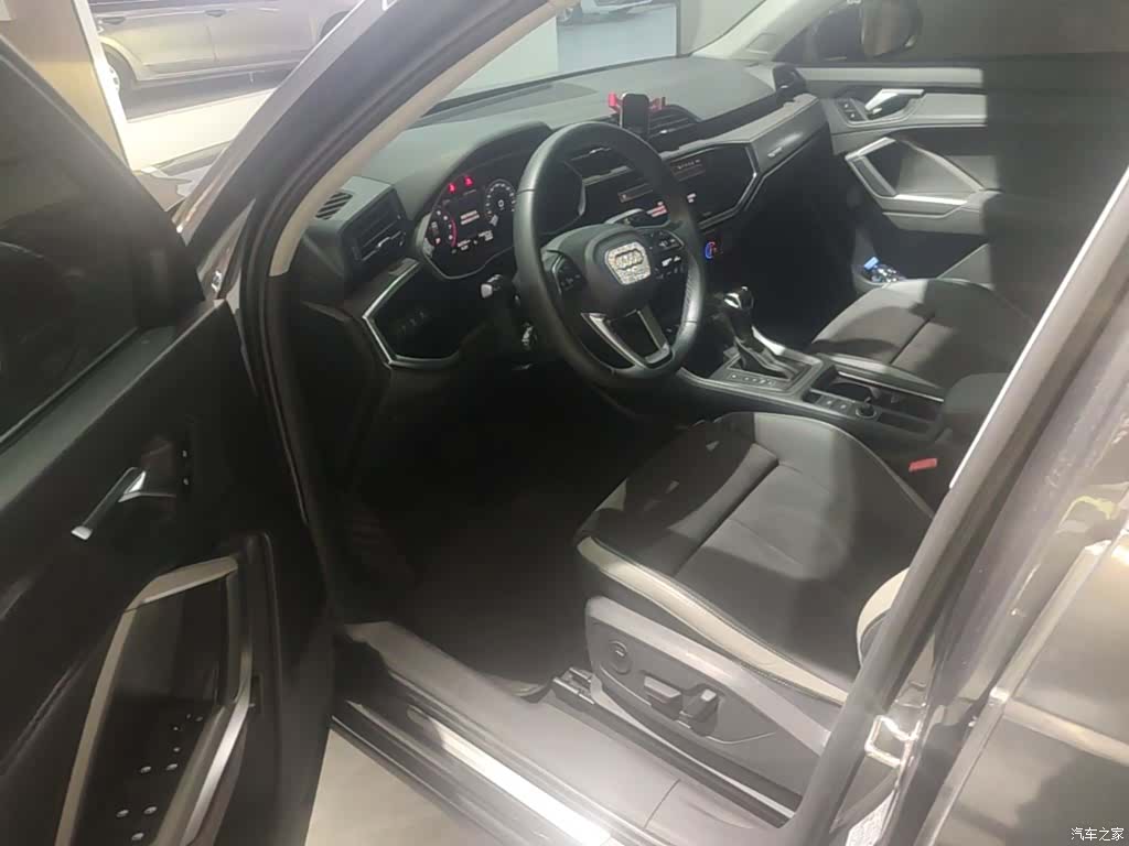 Audi Q3, 2023 16