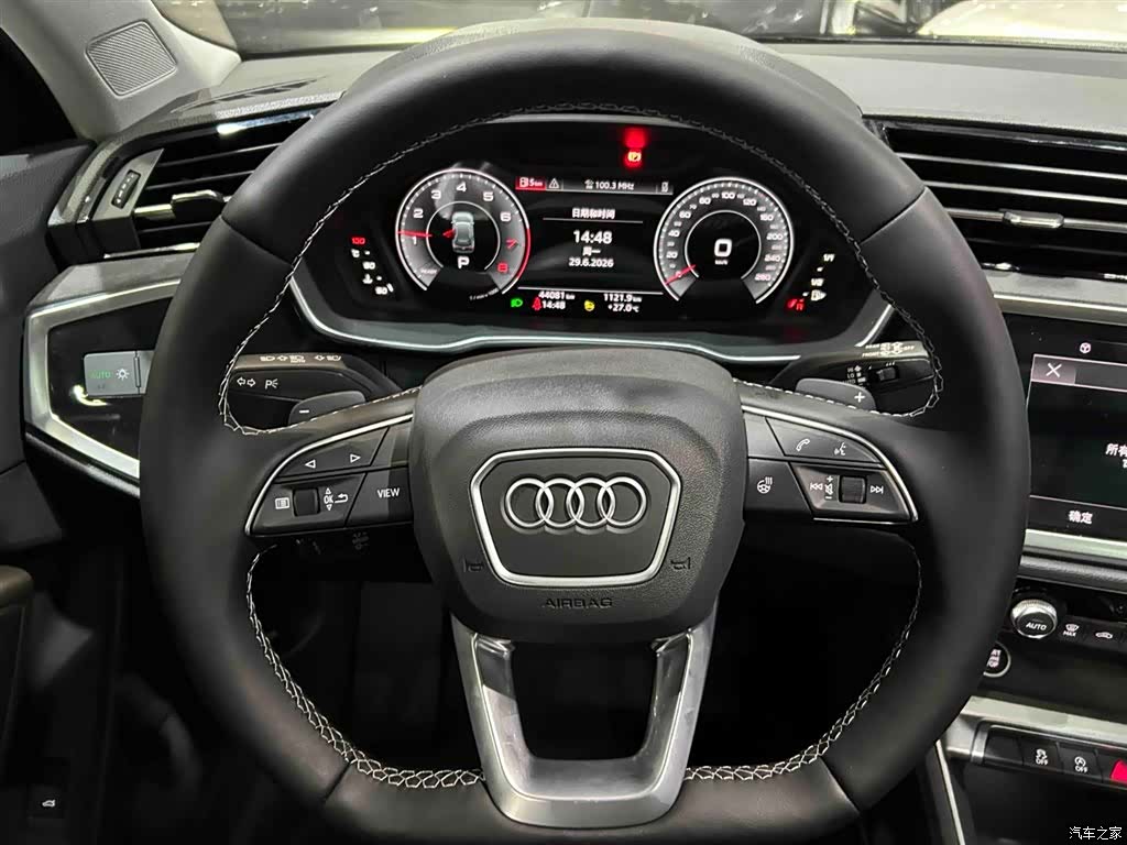 Audi Q3, 2022 3