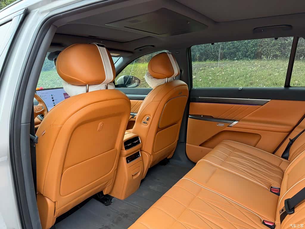 DongFeng eπ008, 2025 11