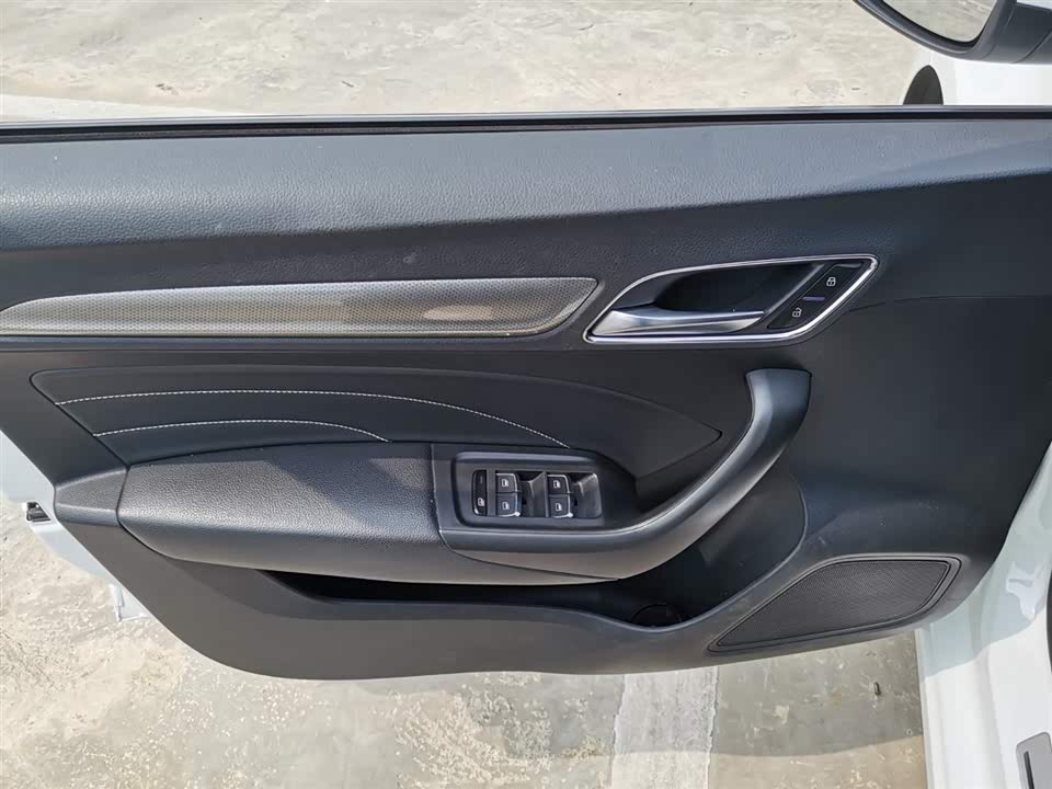 Roewe i6 Roewe i6