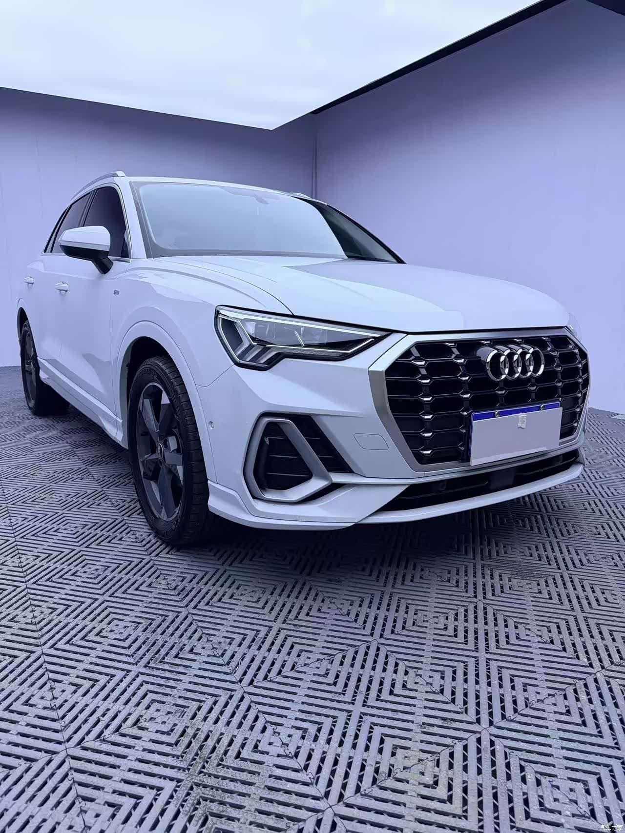 Audi Q3, 2022 1