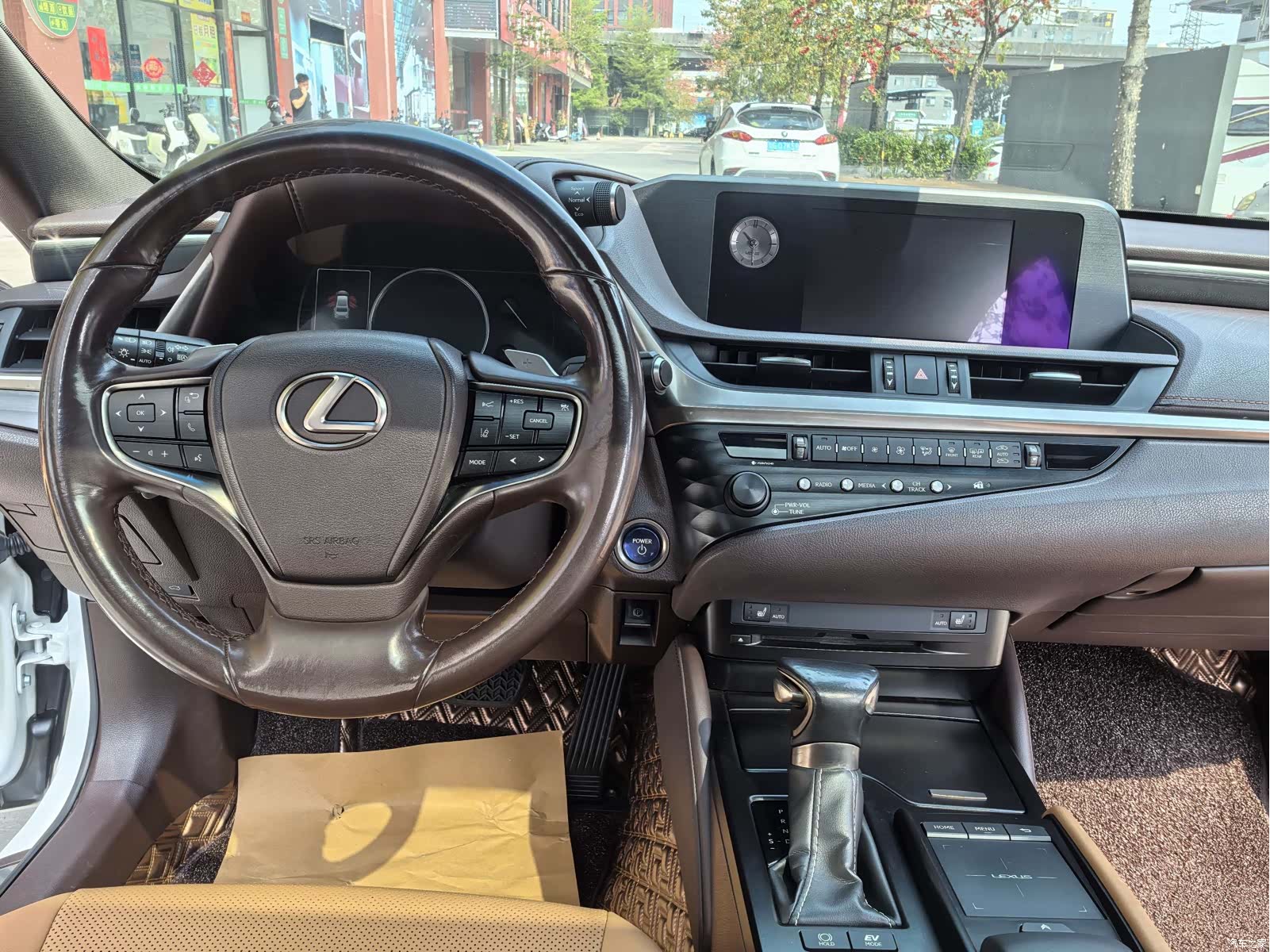 Lexus ES, 2019 13