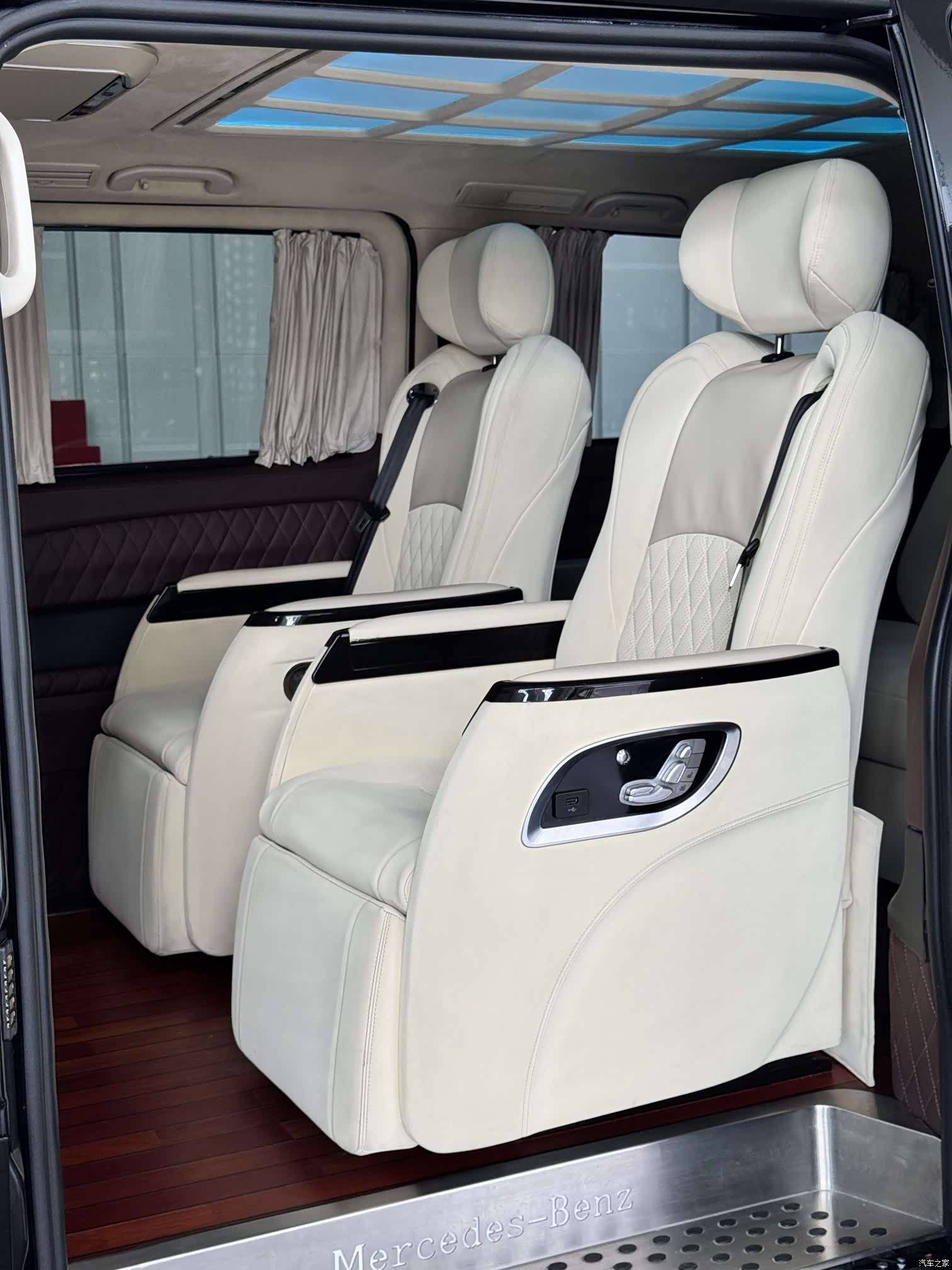 Mercedes-Benz VI, 2020 9