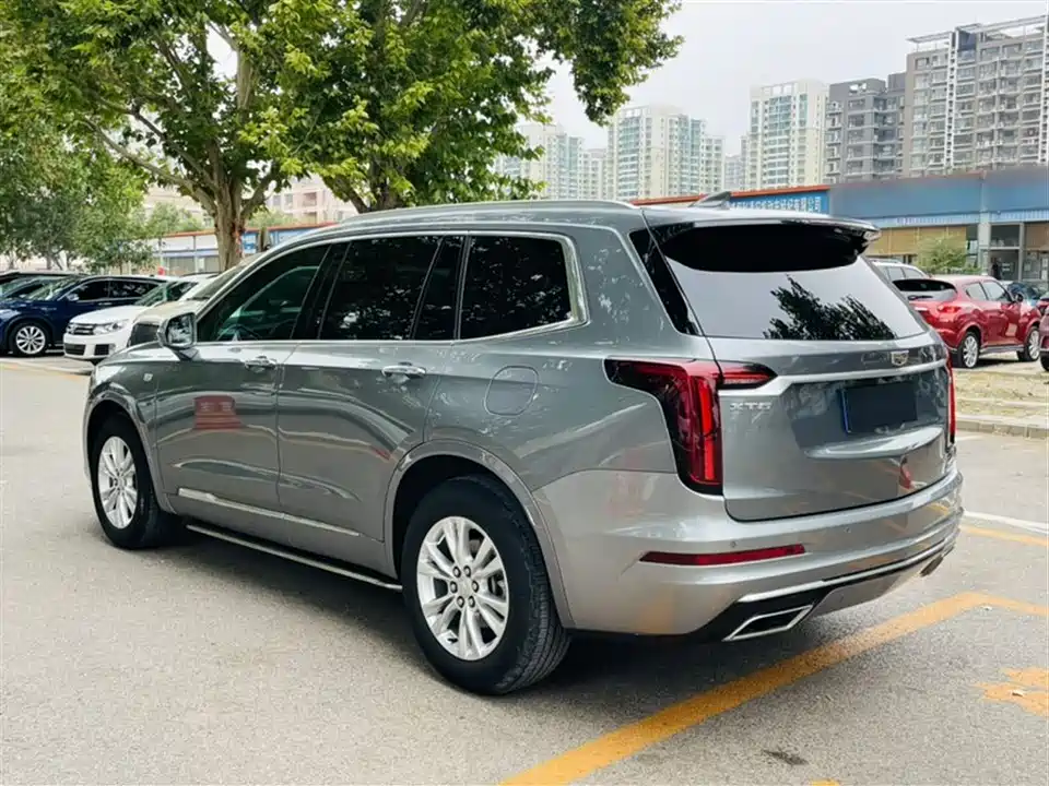 Cadillac XT6