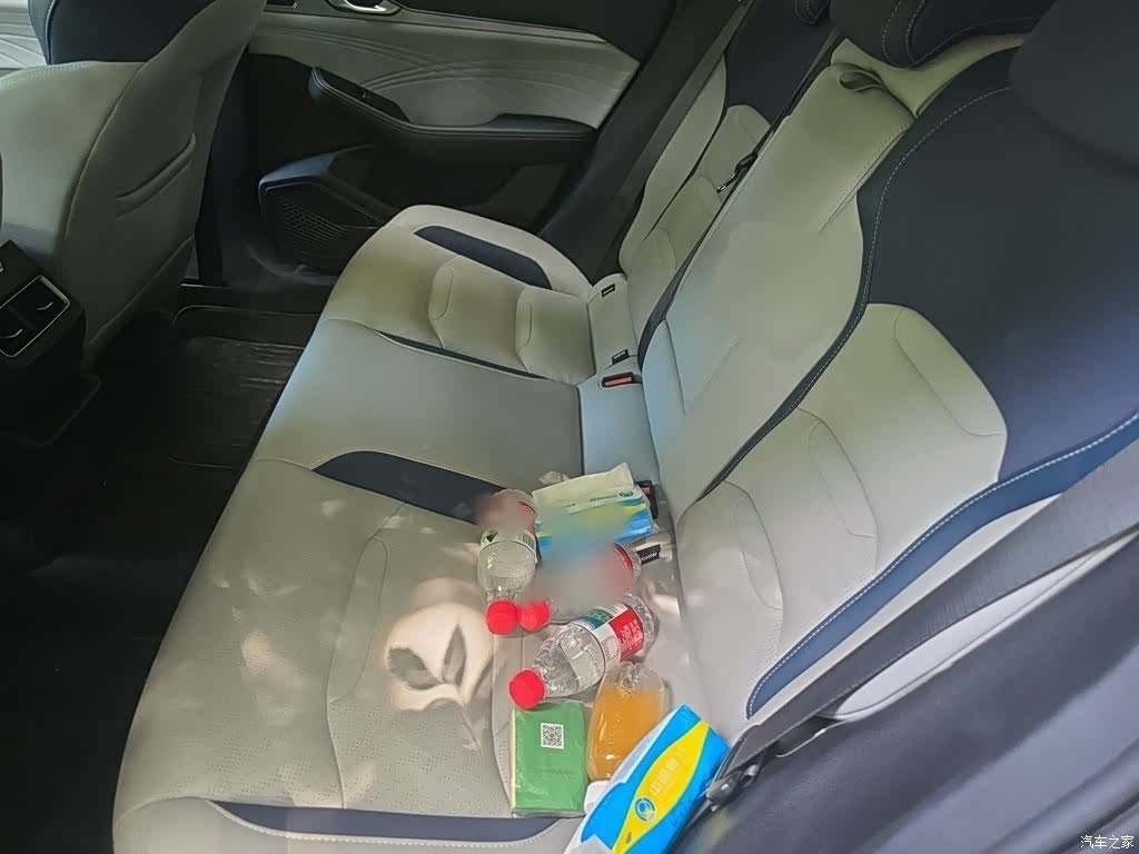 Geely Preface, 2022 15