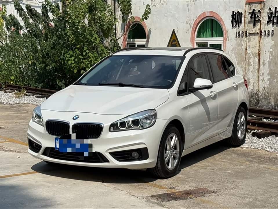 BMW 2 series station wagon