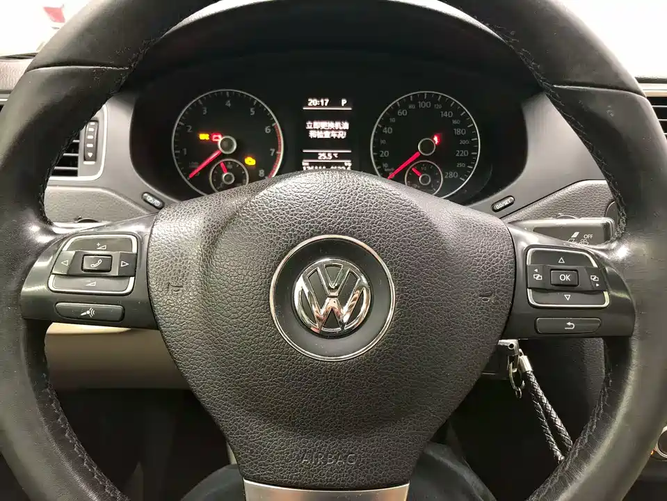 Volkswagen Sagitar