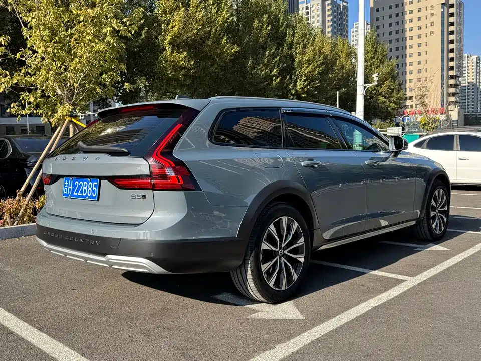 Volvo V90