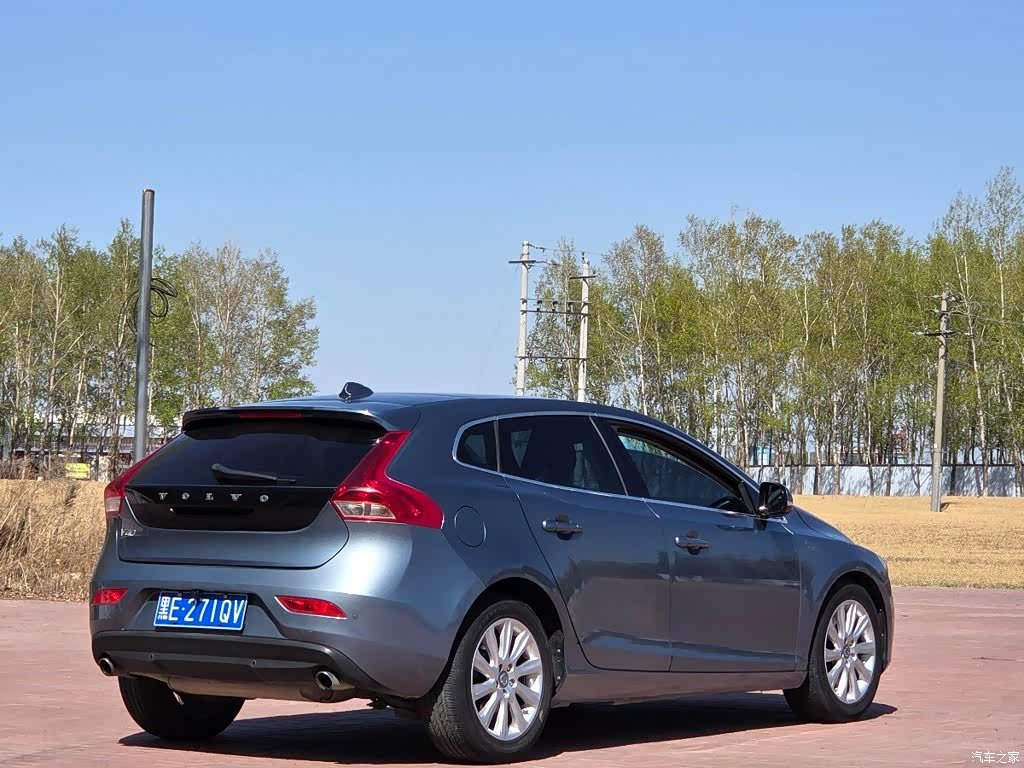 Volvo V40, 2013 10