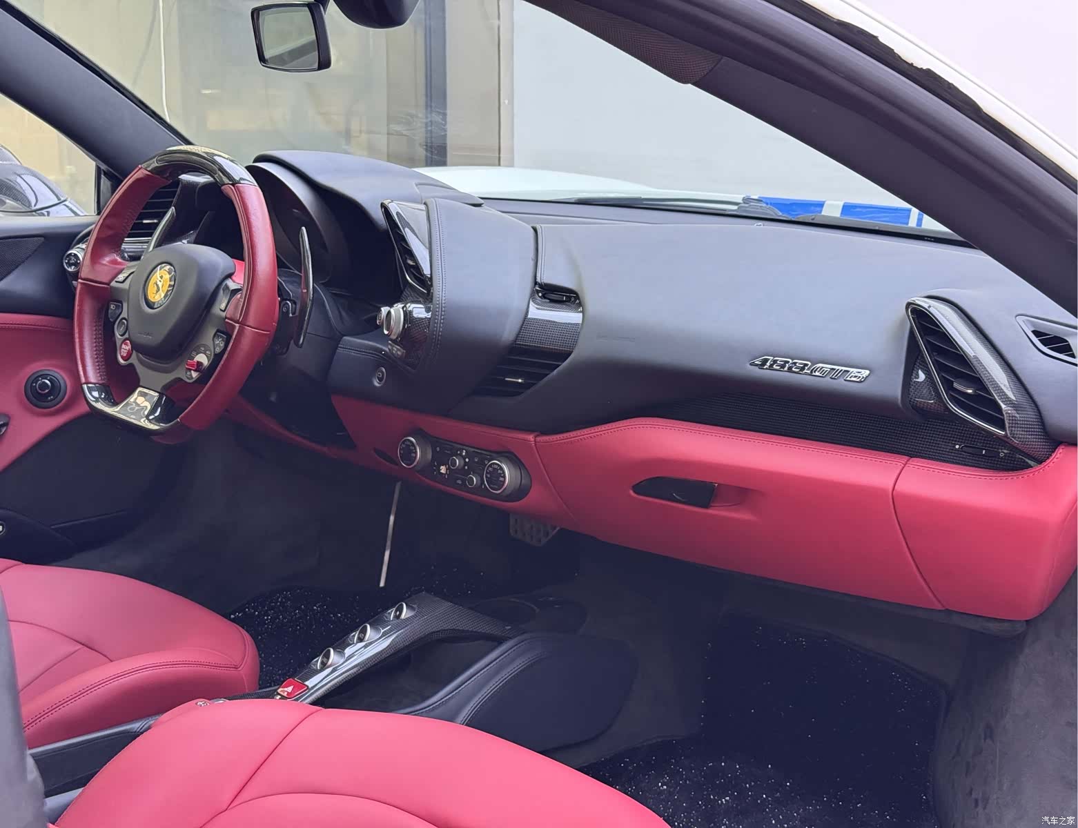 Ferrari 488, 2016 6
