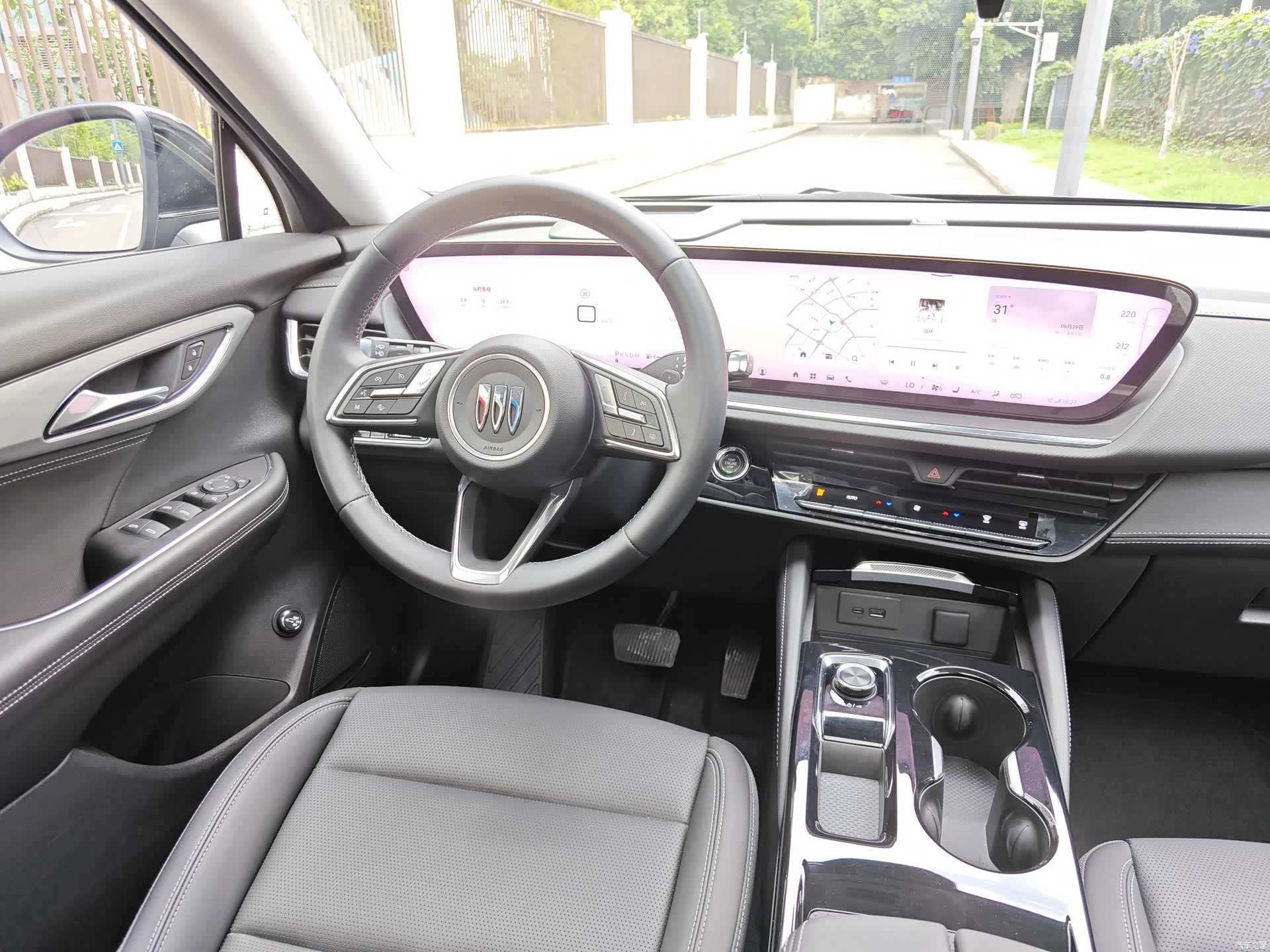 Buick Envision, 2025 12