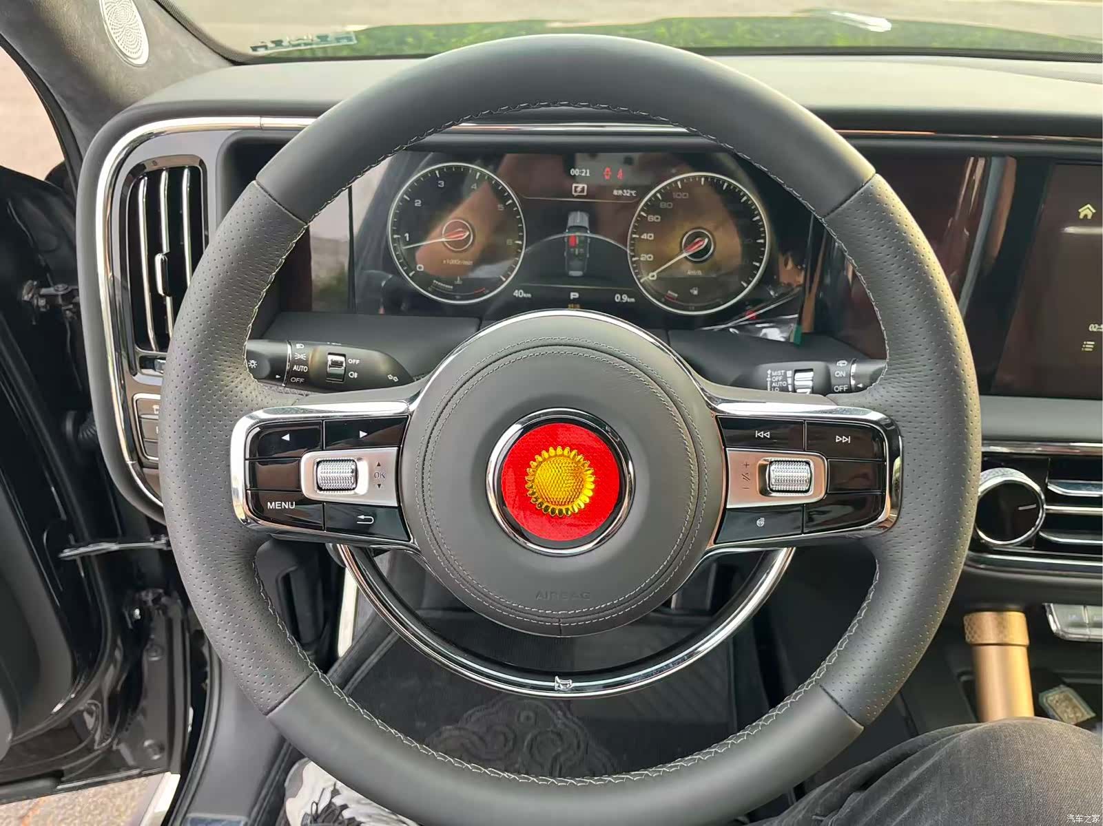 Hongqi 4, 2022 21