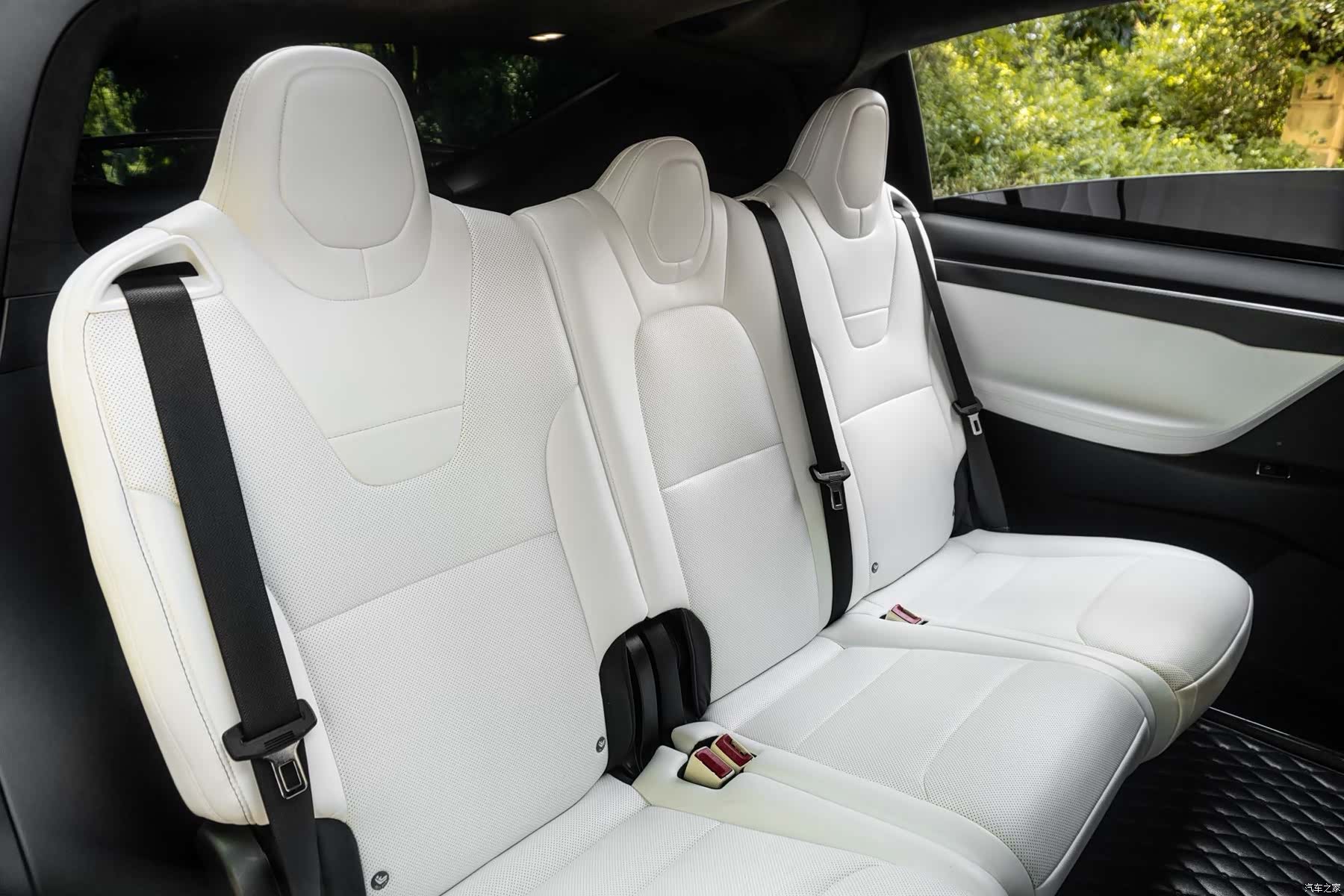 Tesla Model X, 2017 17