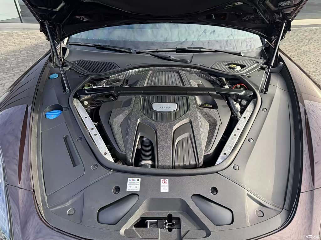 Porsche Panamera, 2017 9