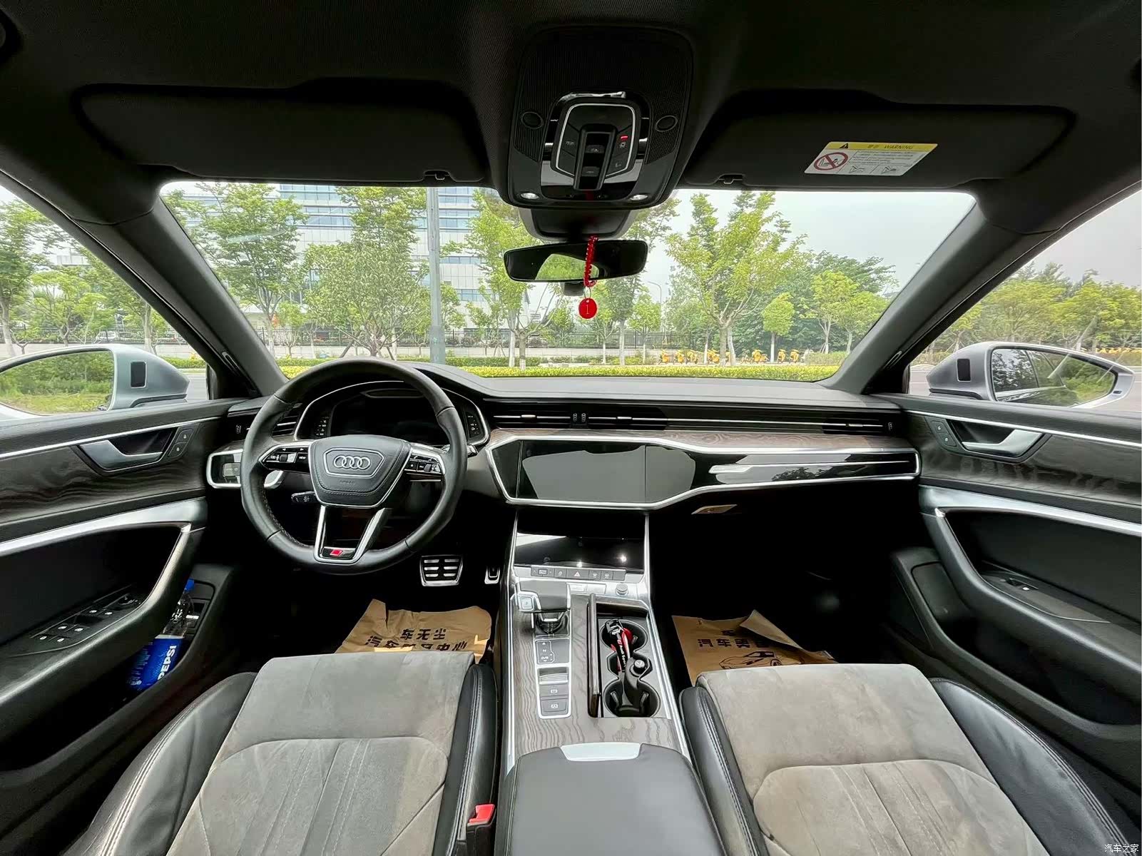 Audi A6L, 2020 все фото