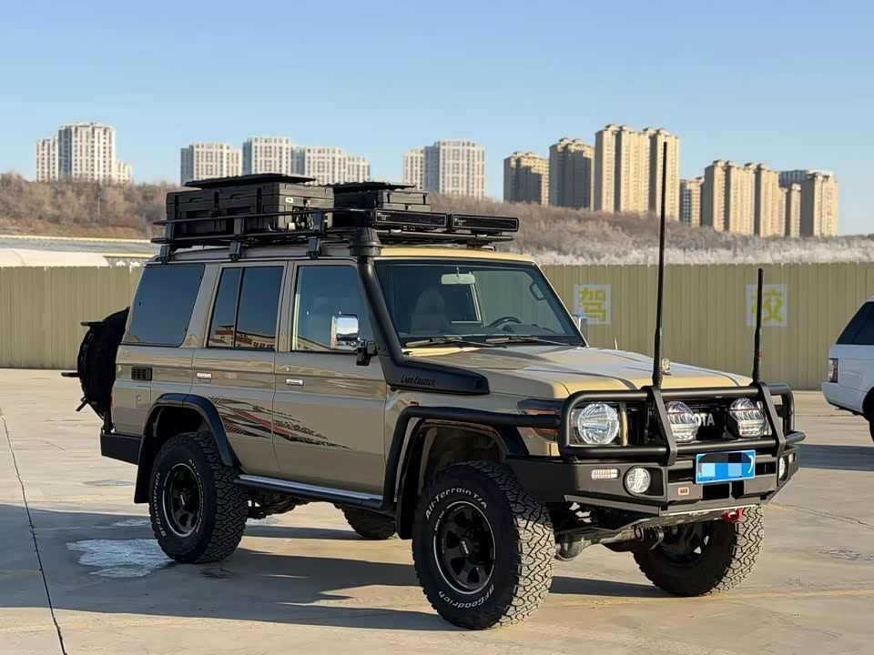 Toyota Land Cruiser