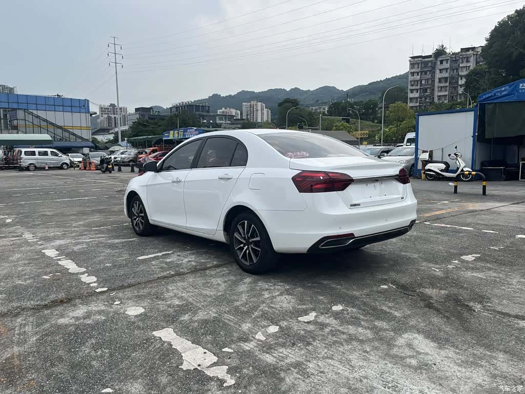 Geely Emgrand, 2019 7