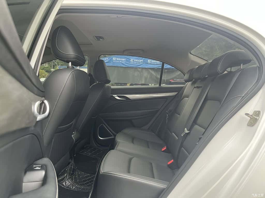 Geely Emgrand, 2019 14