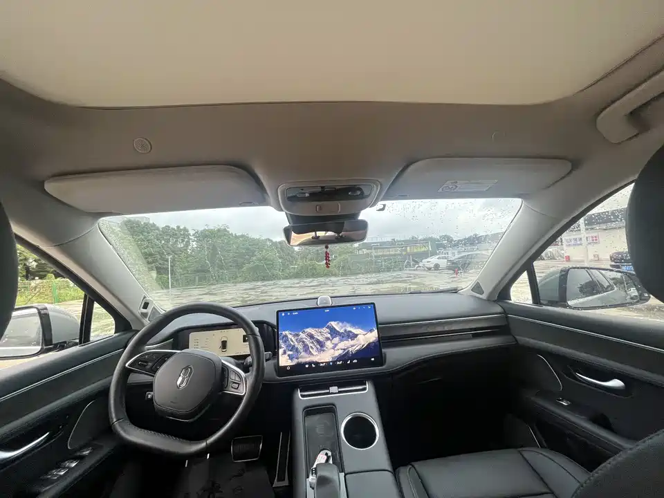 AITO Ask the world M5