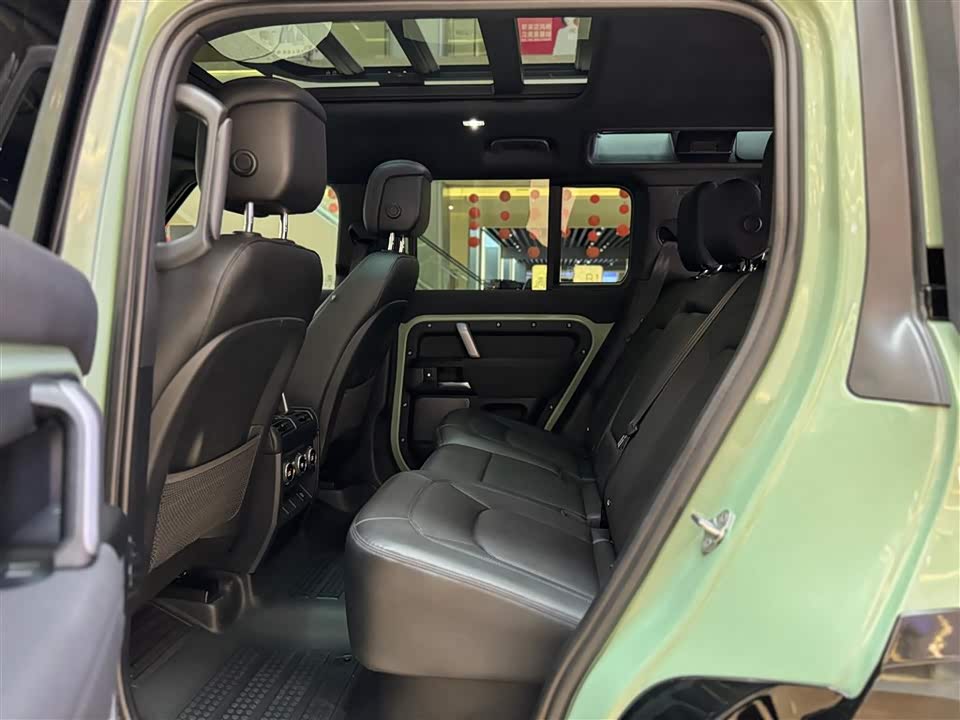 Land Rover guard