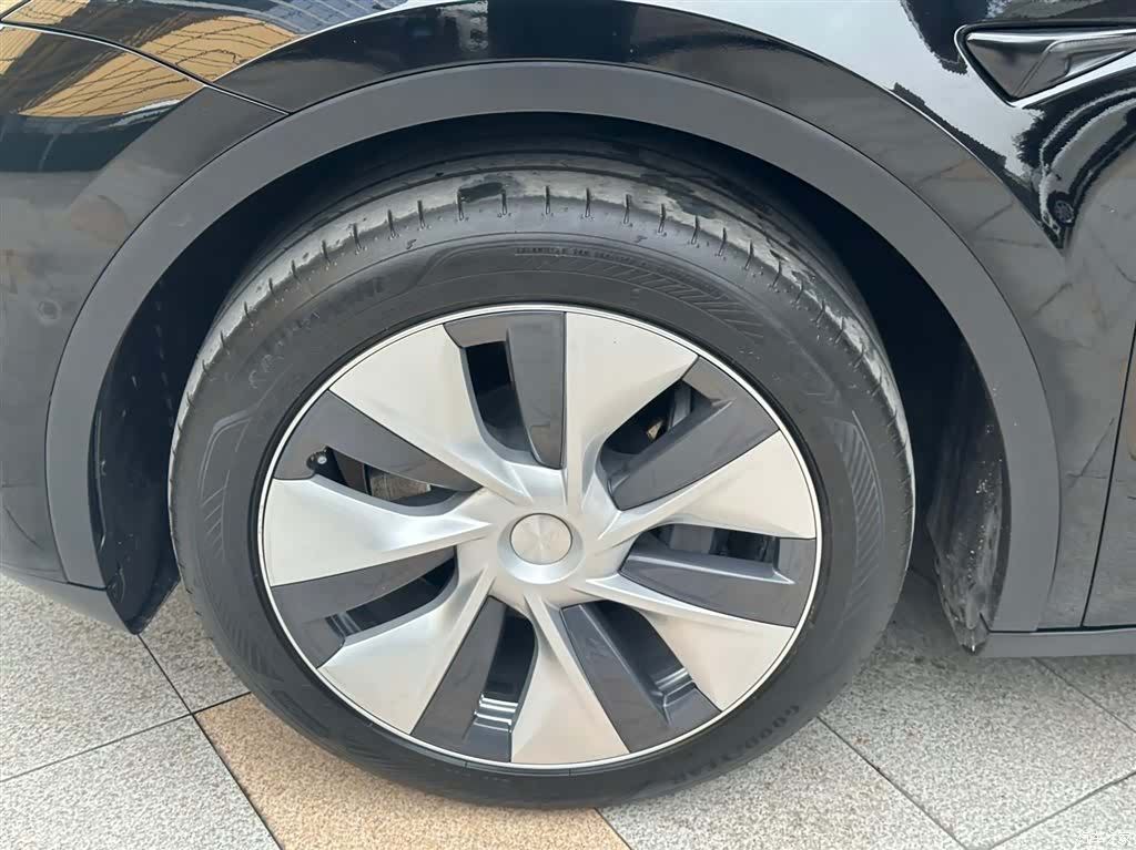 Tesla Model Y, 2022 все фото