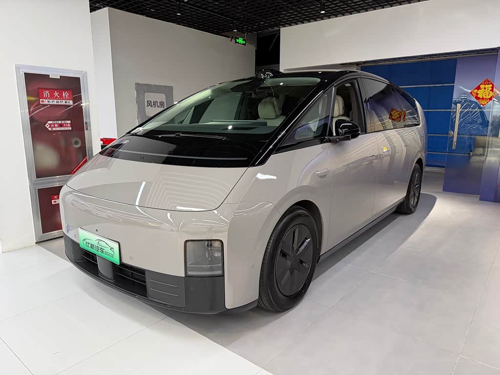 Li Auto MEGA