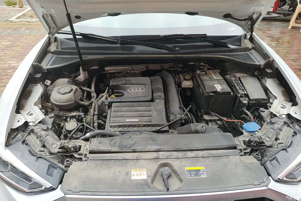 Audi Q3, 2022 10