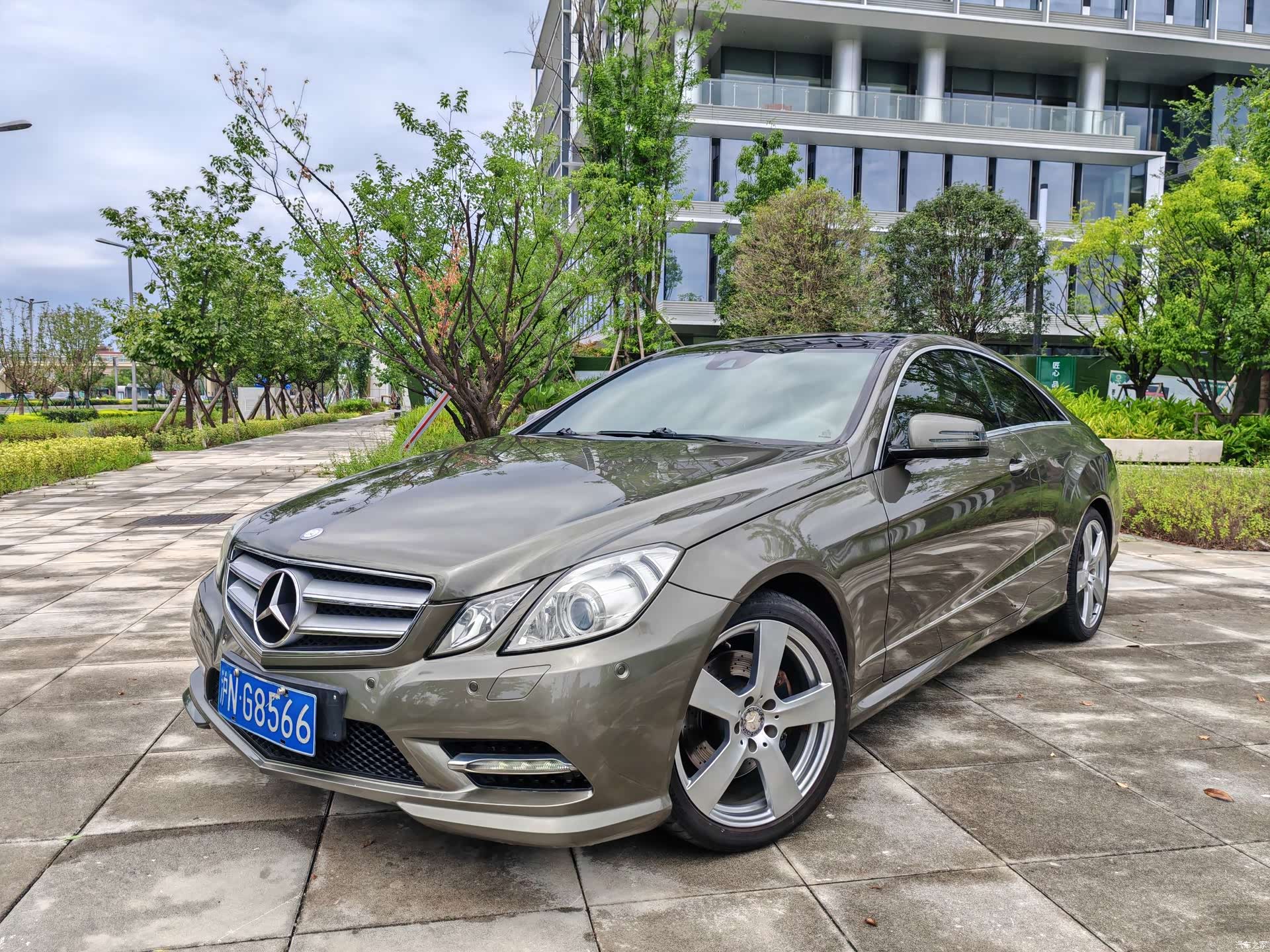 Mercedes-Benz E-Class, 2013 1