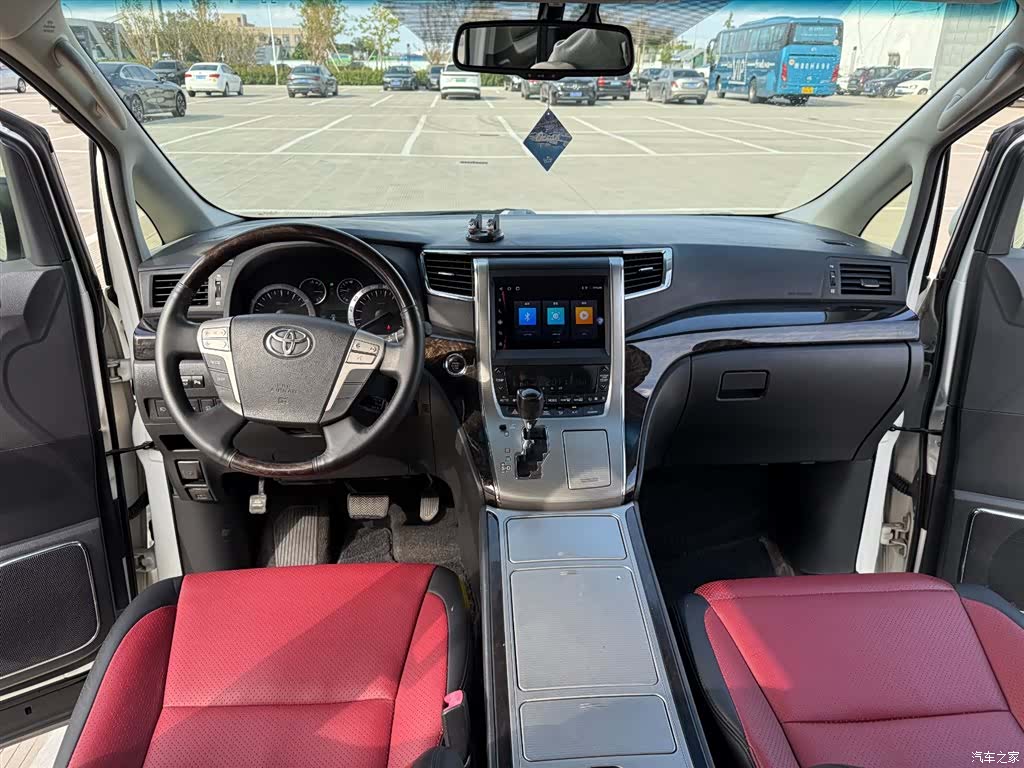 Toyota Alphard, 2015 8