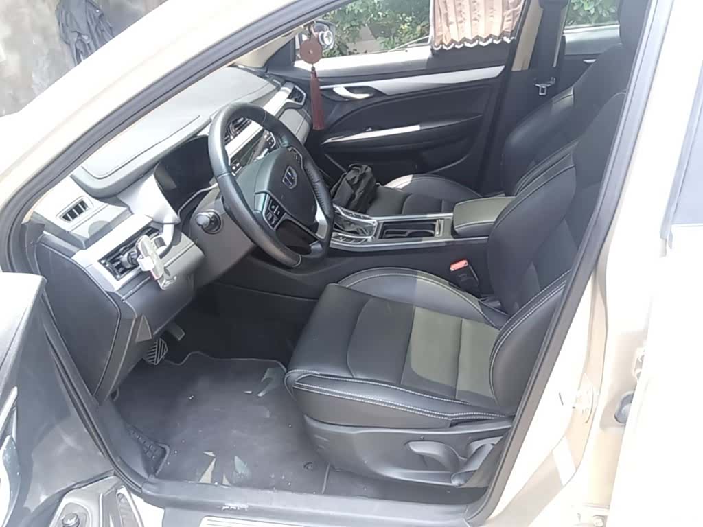 Geely Emgrand, 2019 15