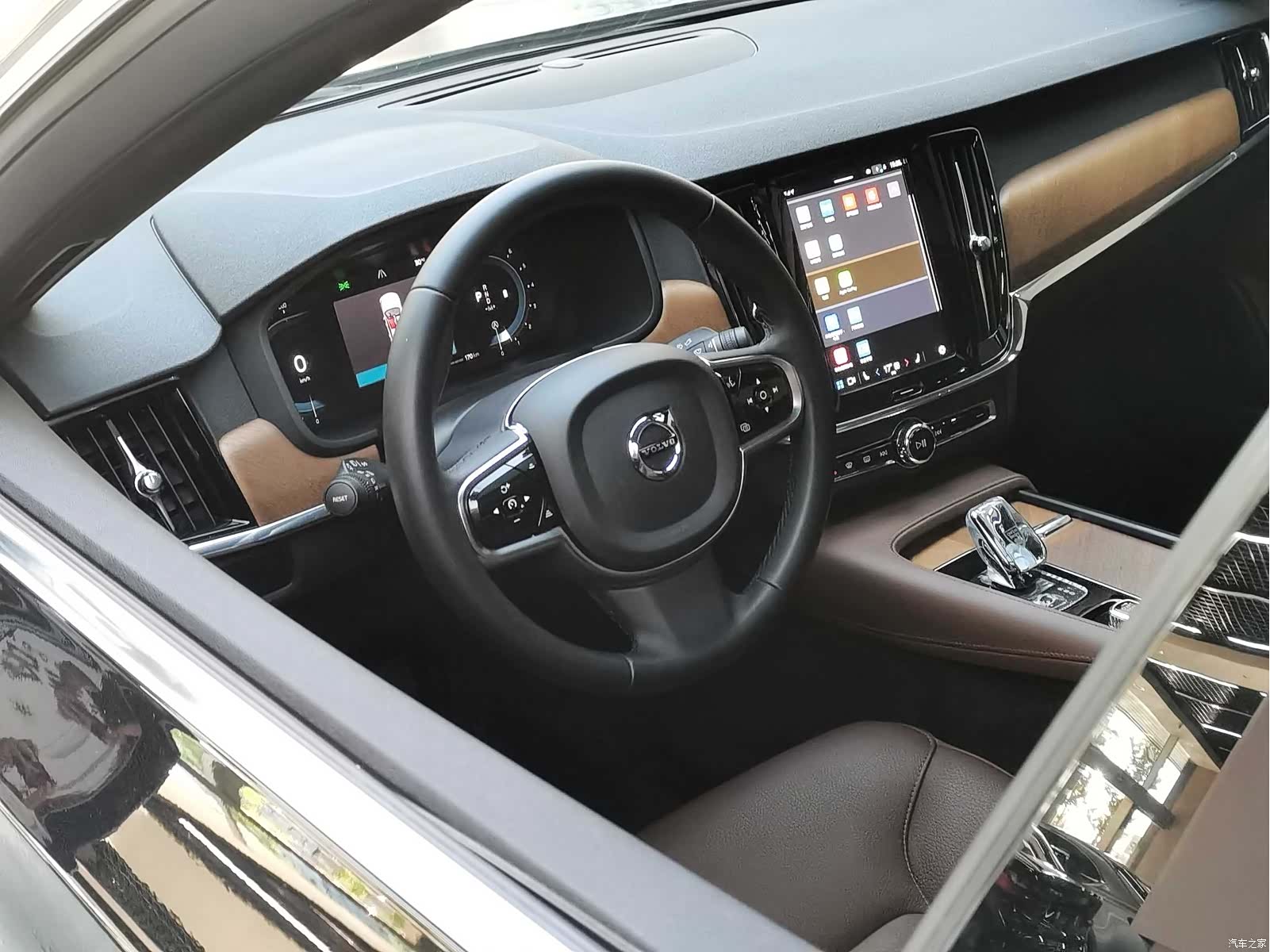 Volvo S90, 2024 10